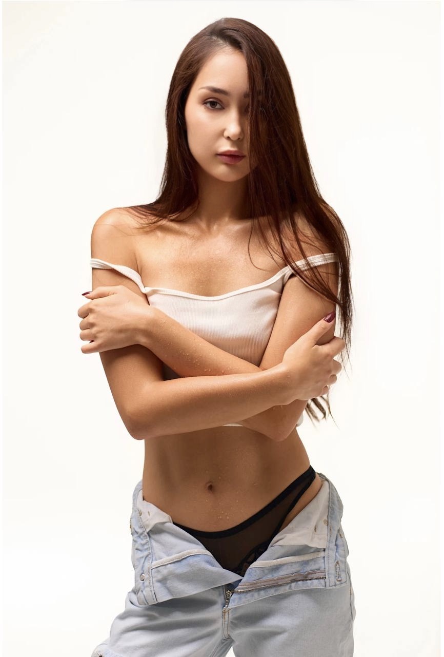 Angelina photo 9