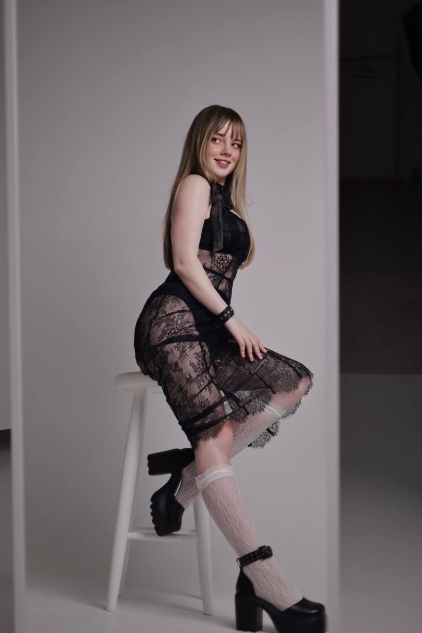 Olivia photo 6